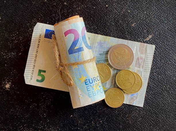 Cash Back vs. Travel Rewards: Which Credit Card Is Right for You?