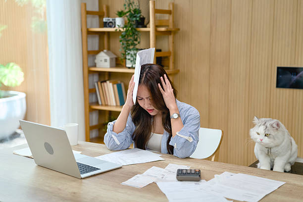 How Credit Card Debt Turns Into Everyday Financial Stress