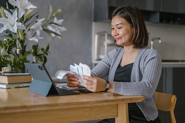 How a Lack of Emergency Savings Leads to Credit Card Debt