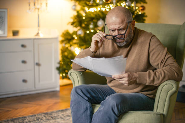 Why You Keep Swiping: How Present Bias Hurts Your Credit